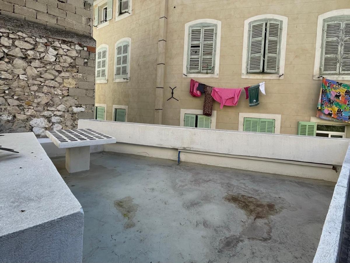 Residence Les Hauts De Saint Charles Marseille Extérieur photo
